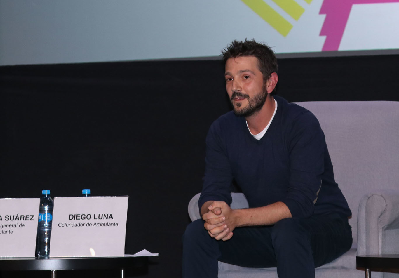 Brilla el artista mexicano, Diego Luna, en Daytime Emmy